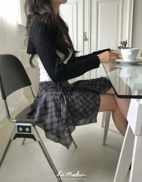 坑條針織感短版小外套